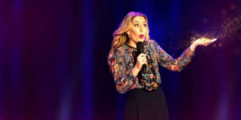 Katherine Ryanin Glitter Room Stand Up Komediaesityksessä - Ilonan ja Aivojen Sekoitus!