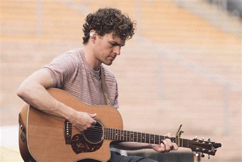  Vance Joy's Helsinki Heartstopper: An Acoustic Evening You Won't Forget!